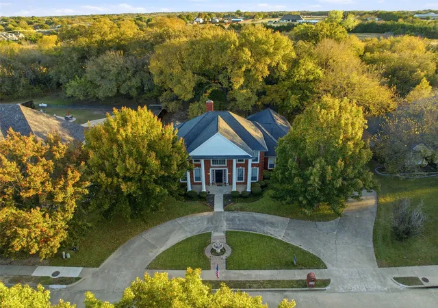 Photo 3 of Single family home for sale at 1860 Plum Creek Dr, Midlothian, TX 76065 | MLS# 21081842 | Listing updated on 2026-10-07