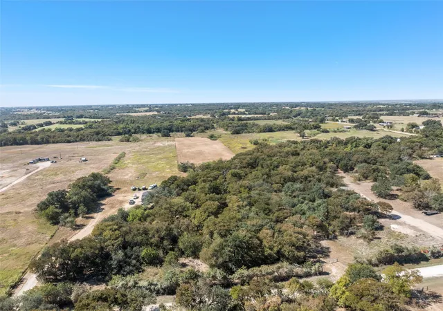 Homes for sale in Lott, TX | 6754 Cr 473, Lott, TX 76656 | MLS# 21062882