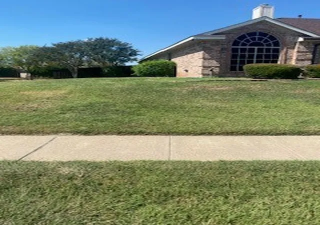 2nd image of 1531 Birkenhead Ln, Lancaster, TX 75134 | MLS# 21078564