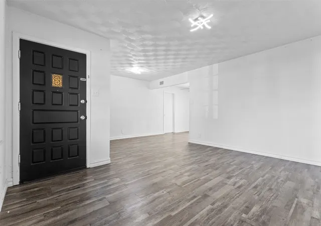 Photo 2 of Single family home for sale at 1809 Balla Way, Grand Prairie, TX 75051 | MLS# 21084609 | Listing updated on 2026-09-30