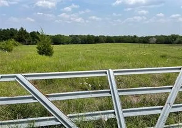 Photo 2 of Land for sale at 26652 W Us Hwy 82, Sherman, TX 75092 | MLS# 21083915 | Listing updated on 2026-08-18