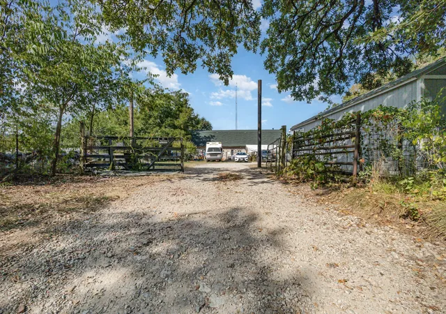 Homes for sale in Quinlan, TX | 10774 County Road 3605, Quinlan, TX 75474 | MLS# 21085620