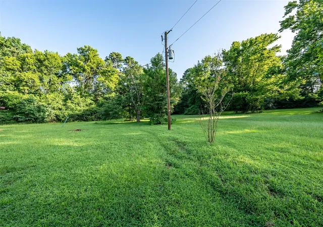 Photo 36 of Single family home for sale at 1858 S Dickinson Dr, Rusk, TX 75785 | MLS# 21085844 | Listing updated on 2026-09-29