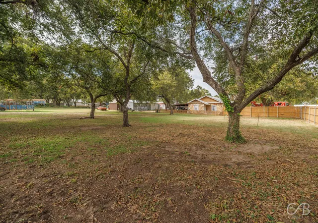 Homes for sale in Clyde, TX | 609 N 4th St W, Clyde, TX 79510 | MLS# 21085885