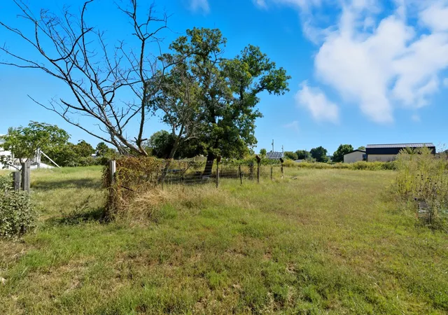 Homes for sale in Springtown, TX | 144 Oak Meadows Dr, Springtown, TX 76082 | MLS# 21086581