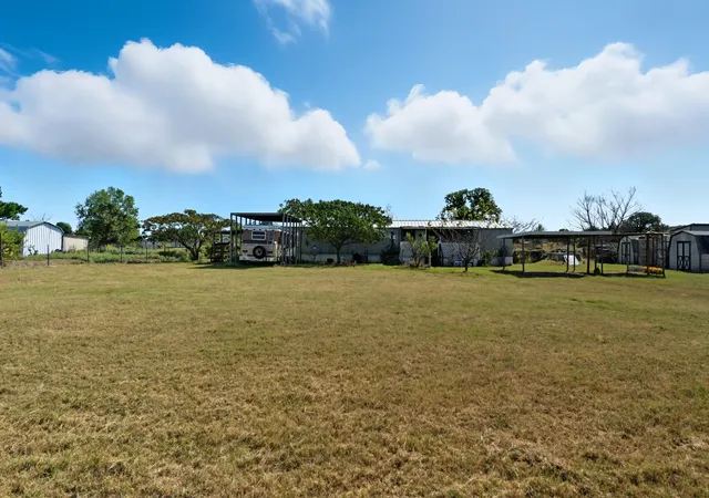 Homes for sale in Springtown, TX | 144 Oak Meadows Dr, Springtown, TX 76082 | MLS# 21086581