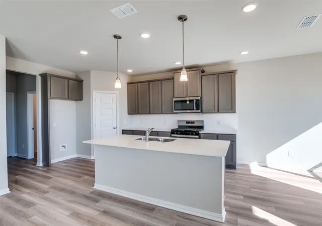Photo 2 of Single family home for sale at 312 Silent Pond Park, Lavon, TX 75166 | MLS# 21086658 | Listing updated on 2026-08-22