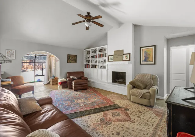 Photo 3 of Single family home for sale at 6533 Circleview Dr, North Richland Hills, TX 76180 | MLS# 21086659 | Listing updated on 2026-08-22