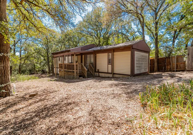 Photo 1 of Manufactured home for sale at 513 Mulberry Dr, Argyle, TX 76226 | MLS# 21086594 | Listing updated on 2026-08-27