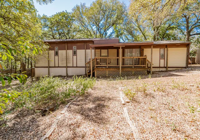 Photo 3 of Manufactured home for sale at 513 Mulberry Dr, Argyle, TX 76226 | MLS# 21086594 | Listing updated on 2026-08-27
