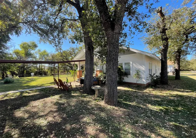 Homes for sale in Santo, TX | 13822 Fm 4, Santo, TX 76472 | MLS# 21086940