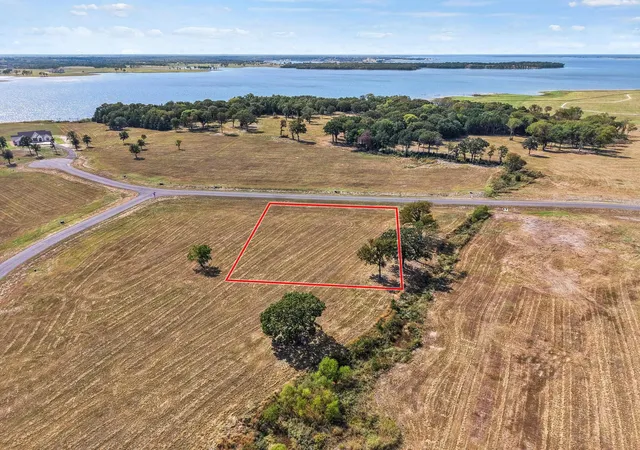 Homes for sale in Honey Grove, TX | 315 Lakewood Ln, Honey Grove, TX 75446 | MLS# 21087316