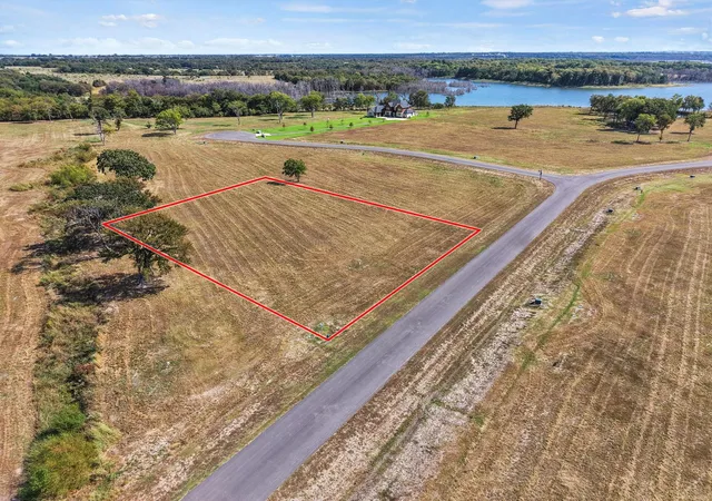 Homes for sale in Honey Grove, TX | 315 Lakewood Ln, Honey Grove, TX 75446 | MLS# 21087316