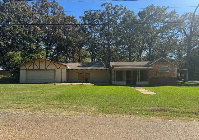 Photo 1 of Single family home for sale at 7045 Elsie St, Shreveport, LA 71108 | MLS# 21088286 | Listing updated on 2026-07-28