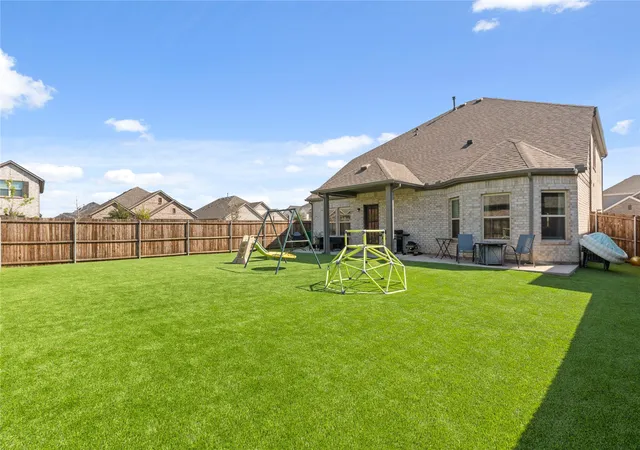 Homes for sale in Argyle, TX | 7600 Poplar Dr, Argyle, TX 76226 | MLS# 21085290