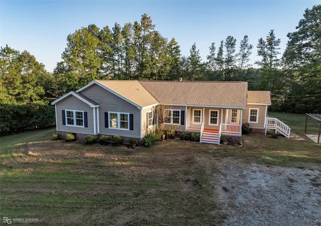 Homes for sale in Benton, LA | 2310 Hwy 160, Benton, LA 71006 | MLS# 21088059