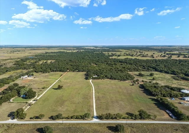 Photo 1 of Land for sale at 2210 Cardwell Rd, Ringgold, TX 76261 | MLS# 21059335 | Listing updated on 2026-08-22
