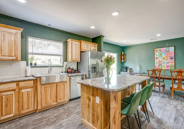 Photo 3 of Manufactured home for sale at 5878 Greenwood Rd, Millsap, TX 76066 | MLS# 21088734 | Listing updated on 2026-08-24