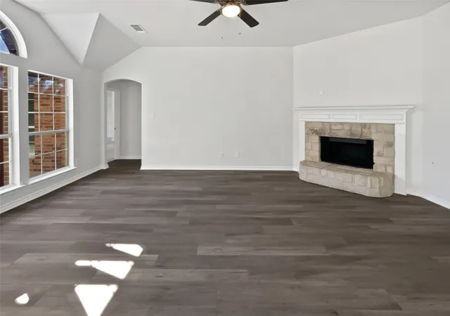 Photo 3 of Sale Pending at 7108 Brekenridge Dr, Fort Worth, TX 76179 | MLS# 21088816 | Listing updated on 2026-07-16