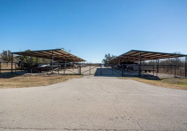 Homes for sale in Graford, TX | 1417 Evening Primrose Dr, Graford, TX 76449 | MLS# 21088864