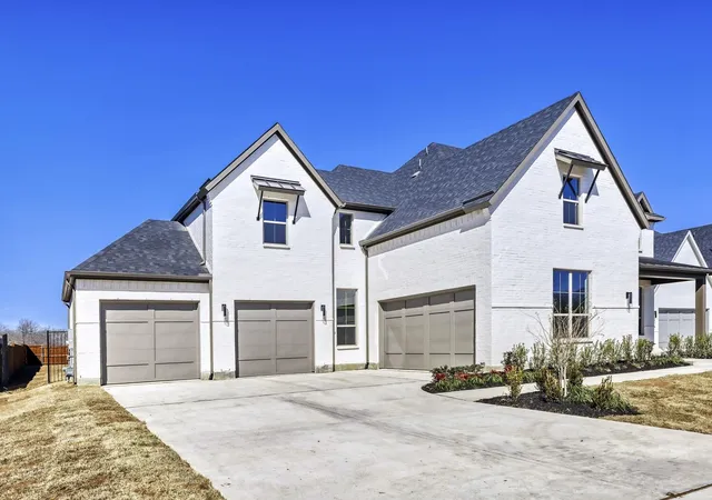 Homes for sale in Lakewood Village, TX | 1425 Hidden Cove Dr, Lakewood Village, TX 75068 | MLS# 21088904