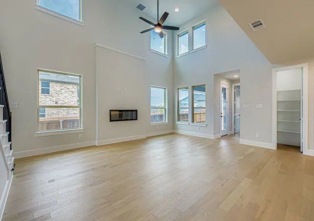 Photo 4 of Sale Pending at 831 Stone Grove Rd, Lavon, TX 75166 | MLS# 21089020 | Listing updated on 2026-08-03