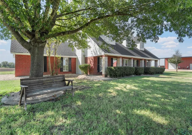 Homes for sale in Mc Gregor, TX | 5112 Old Caufield Ranch Rd, Mc Gregor, TX 76657 | MLS# 21024609