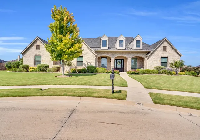 1st image of 2209 Lyon, Midlothian, TX 76065 | MLS# 21089496