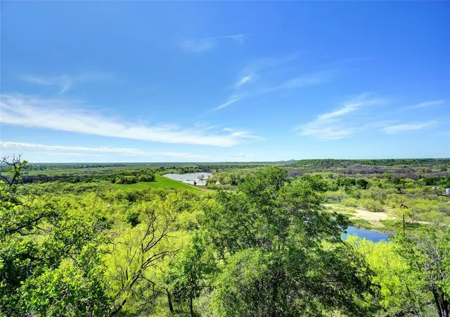 Photo 4 of House for sale at 735 Gresham Ln, Jacksboro, TX 76458 | MLS# 21087089 | Listing updated on 2026-08-29
