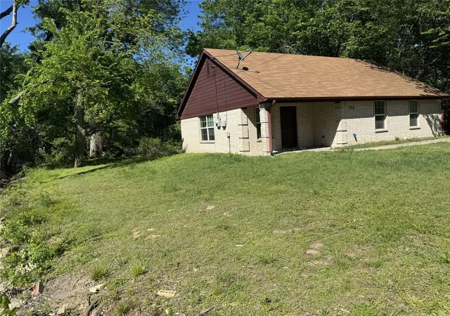 Homes for sale in Sulphur Springs, TX | 204 Maxwell St, Sulphur Springs, TX 75482 | MLS# 21089484