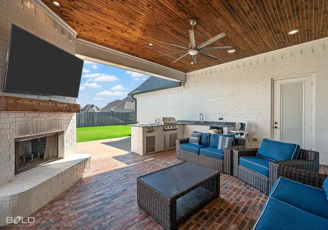 2nd image of 402 Erie Cir, Bossier City, LA 71111 | MLS# 21087984
