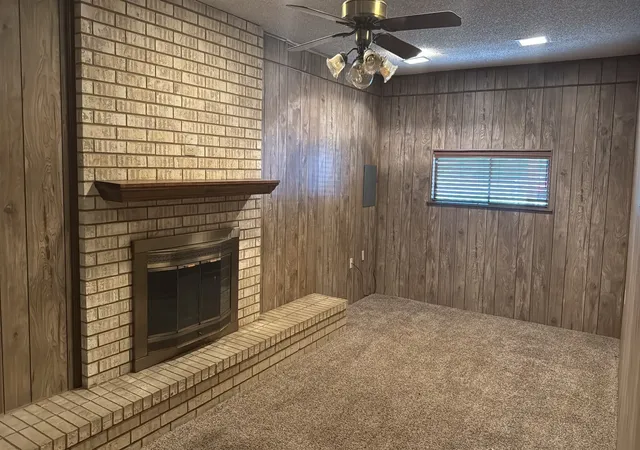 Photo 3 of Single family home for sale at 609 N Martin St, Malakoff, TX 75148 | MLS# 21086349 | Listing updated on 2026-09-06