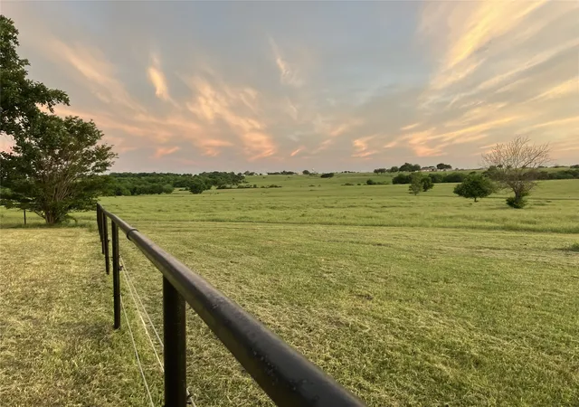 Homes for sale in Muenster, TX | 1332 County Road 423, Muenster, TX 76252 | MLS# 21082140