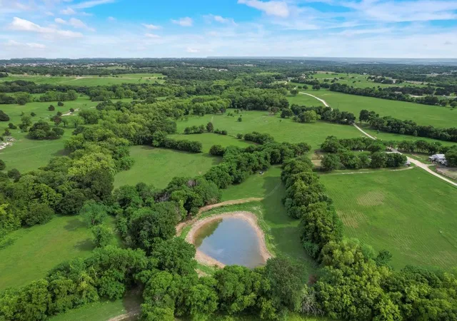 Photo 3 of Sale Pending at 510 N D Ranch Rd, Waxahachie, TX 75167 | MLS# 21089920 | Listing updated on 2026-08-29