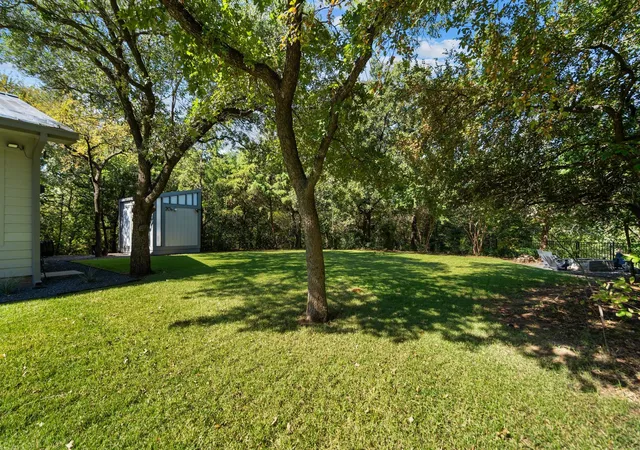 Homes for sale in Highland Village, TX | 20 Horseshoe Dr, Highland Village, TX 75077 | MLS# 21090276