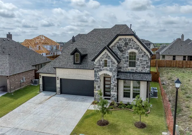 Photo 2 of Sale Pending at 2129 Stone River Blvd, Royse City, TX 75789 | MLS# 21090502 | Listing updated on 2026-08-30