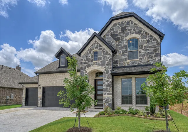 Photo 4 of Sale Pending at 2129 Stone River Blvd, Royse City, TX 75789 | MLS# 21090502 | Listing updated on 2026-08-30