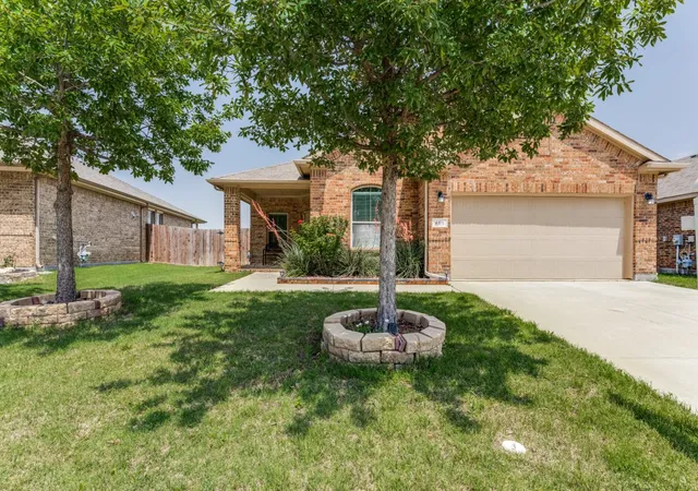 2nd image of 461 Creek Terrace Dr, Fort Worth, TX 76131 | MLS# 21090610