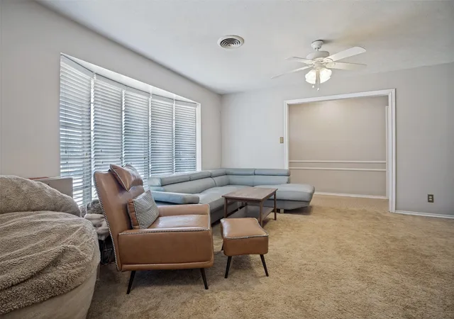 Photo 4 of Single family home for sale at 1319 Tulane Dr, Denton, TX 76201 | MLS# 21086255 | Listing updated on 2026-08-23