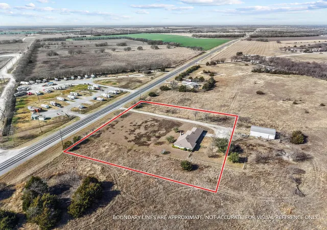 Homes for sale in Trenton, TX | 10492 Us Hwy 69, Trenton, TX 75490 | MLS# 21086152