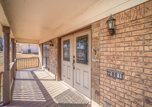 Photo 3 of Sale Pending at 2801 Northridge Dr, Longview, TX 75605 | MLS# 21089664 | Listing updated on 2026-09-22