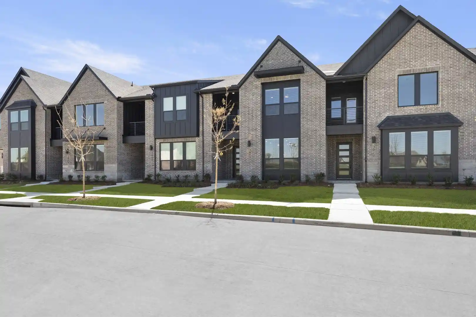 Photo 1 of Sale Pending at 3912 Keya Dr, Prosper, TX 75078 | MLS# 21092469 | Listing updated on 2026-10-17