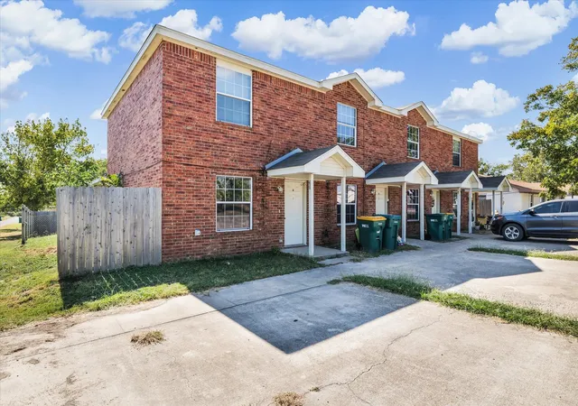 Photo 4 of House for sale at 106 Bluebonnet St #4, Gatesville, TX 76528 | MLS# 21089263 | Listing updated on 2026-10-07