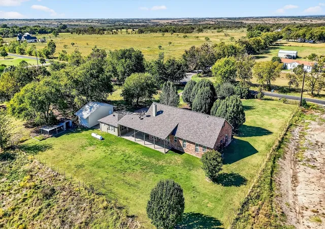 Photo 1 of Single family home for sale at 2166 Old Southmayd Rd, Sherman, TX 75092 | MLS# 21092720 | Listing updated on 2026-07-23