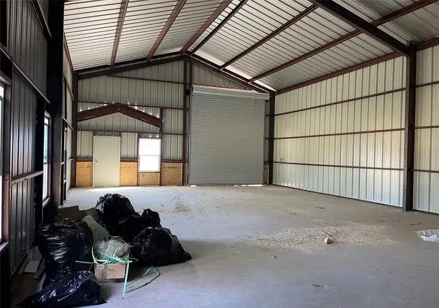 Homes for sale in Clifton, TX | 122 Private Road 1756a, Clifton, TX 76634 | MLS# 21092690