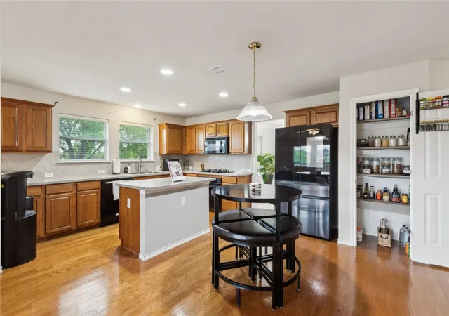 Photo 4 of Single family home for sale at 2015 Sumac Dr, Forney, TX 75126 | MLS# 21091951 | Listing updated on 2026-09-30