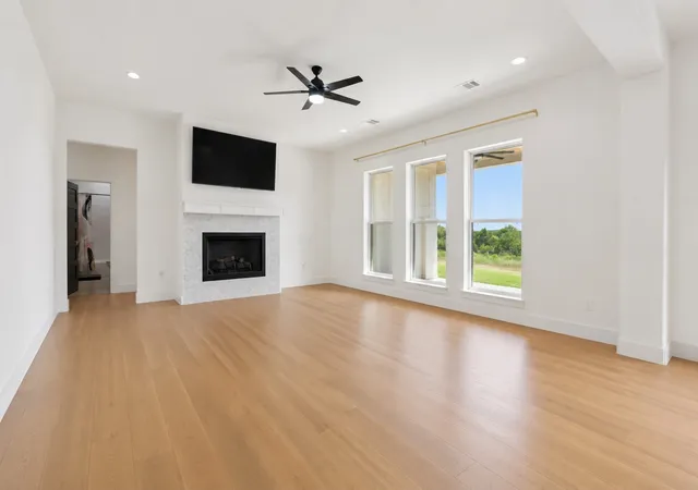 Photo 3 of Single family home for sale at 1208 Eagles Bluff Dr, Weatherford, TX 76087 | MLS# 21082540 | Listing updated on 2026-08-22