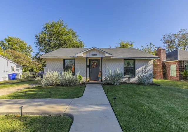 Photo 3 of Sale Pending at 3612 Hay Ave, Waco, TX 76711 | MLS# 21094053 | Listing updated on 2026-07-24