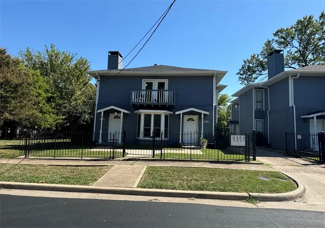 2nd image of 4512 Sycamore St, Dallas, TX 75204 | MLS# 21094297