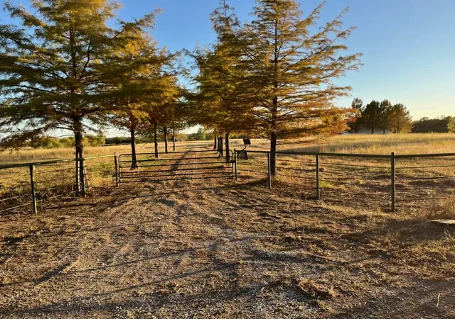 Photo 1 of Single family home for sale at 300 County Road 27100, Honey Grove, TX 75446 | MLS# 21095091 | Listing updated on 2026-07-22
